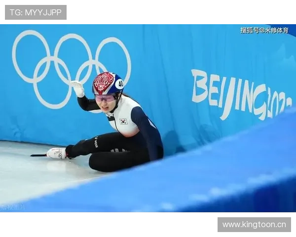 崔敏静黄大宪领衔闭幕式韩国团